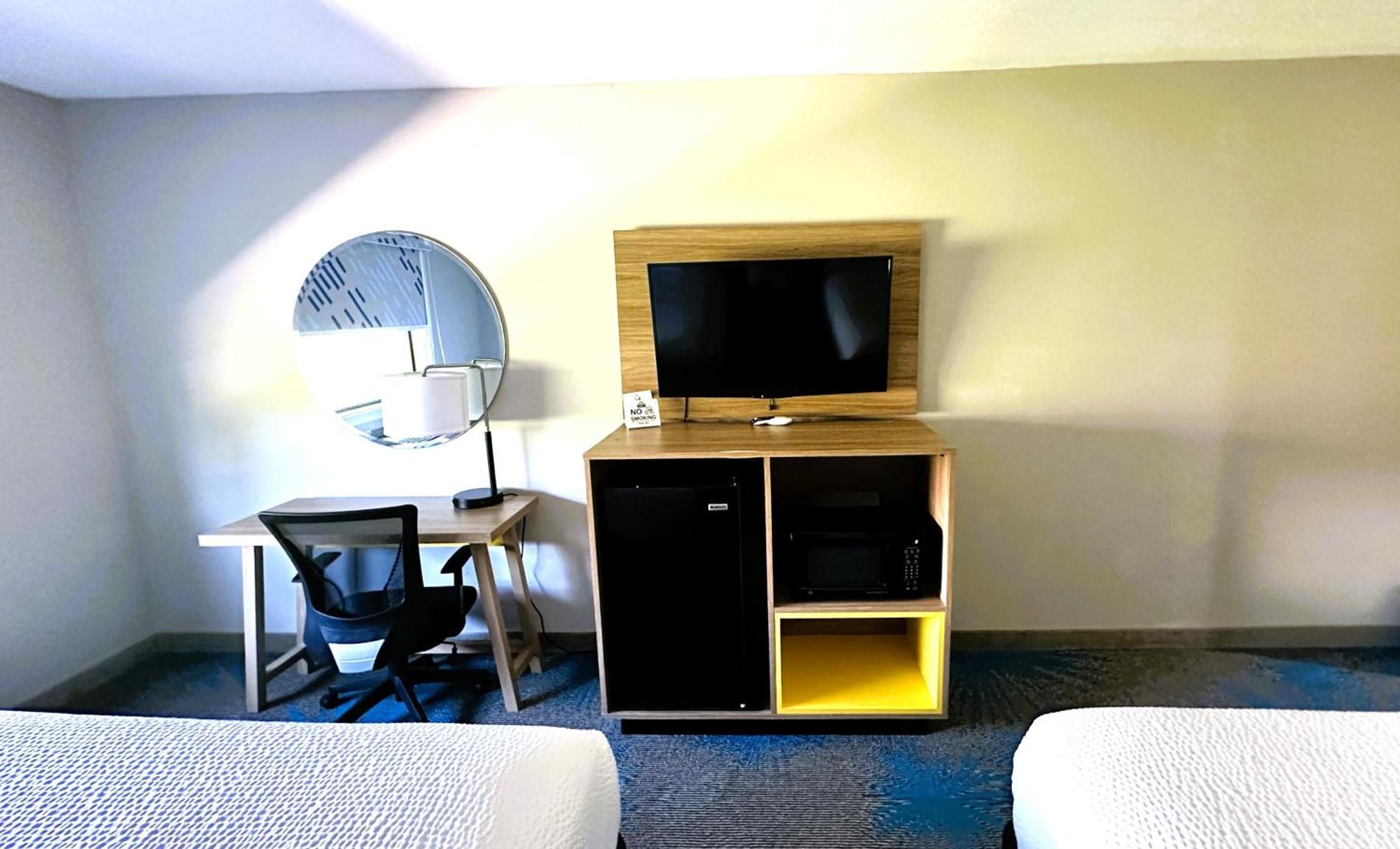 Days Inn & Suites By Wyndham Wynne מראה חיצוני תמונה