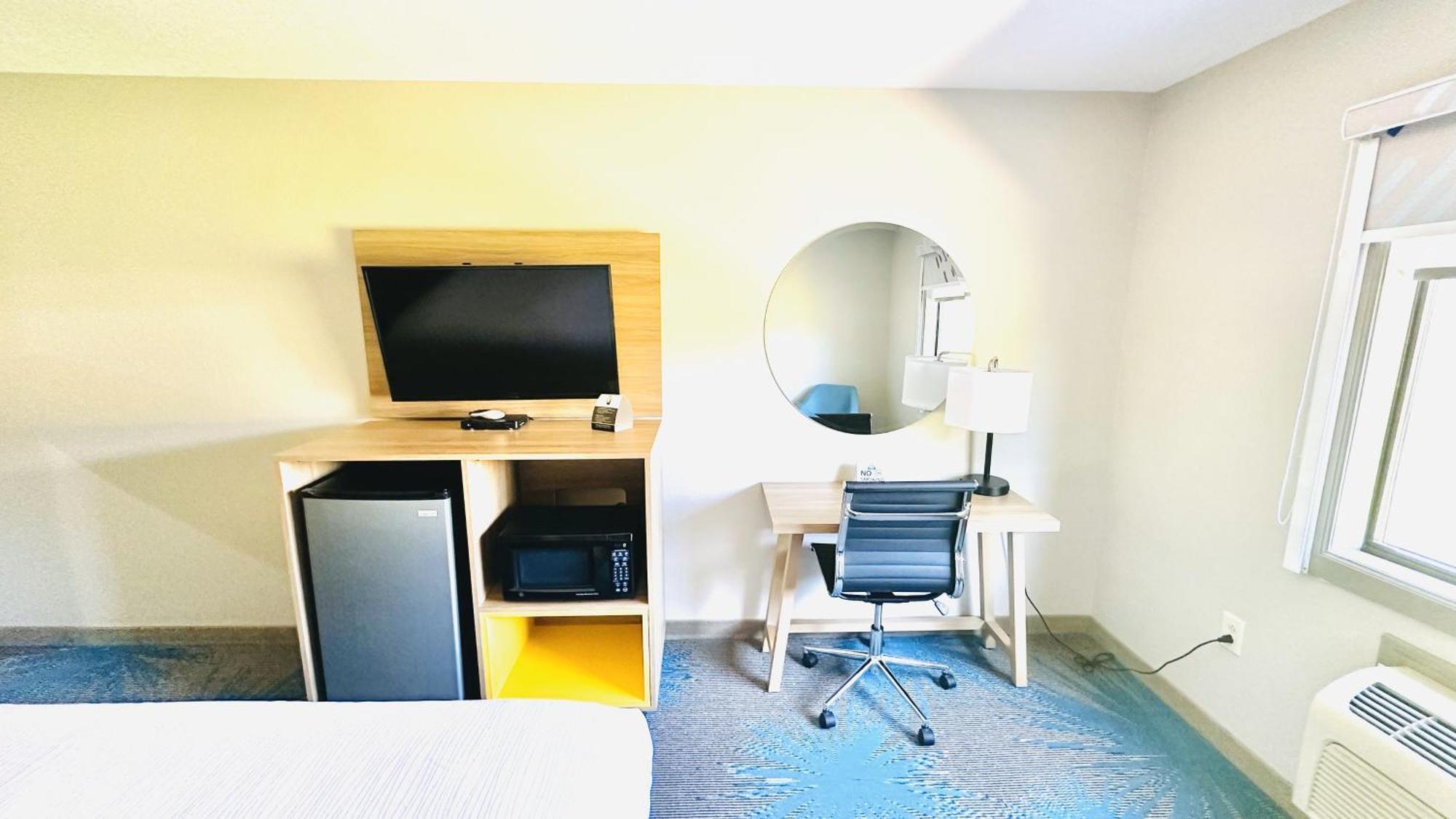 Days Inn & Suites By Wyndham Wynne מראה חיצוני תמונה