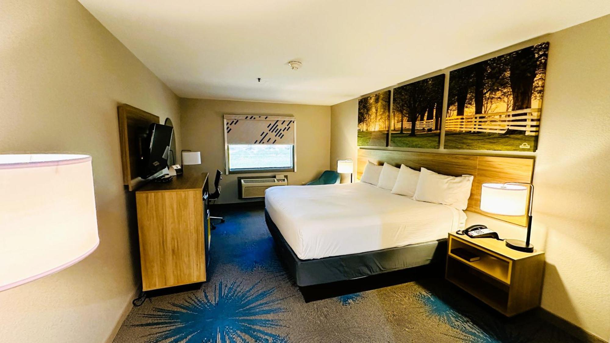 Days Inn & Suites By Wyndham Wynne מראה חיצוני תמונה