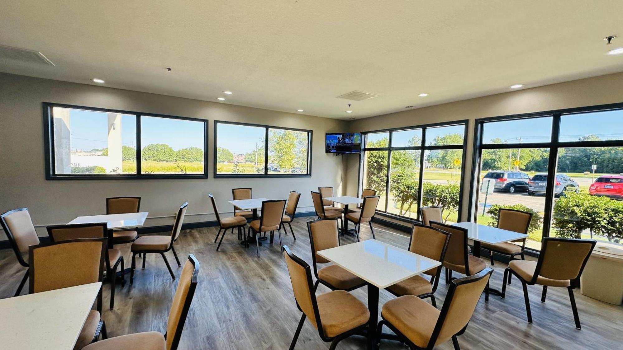 Days Inn & Suites By Wyndham Wynne מראה חיצוני תמונה