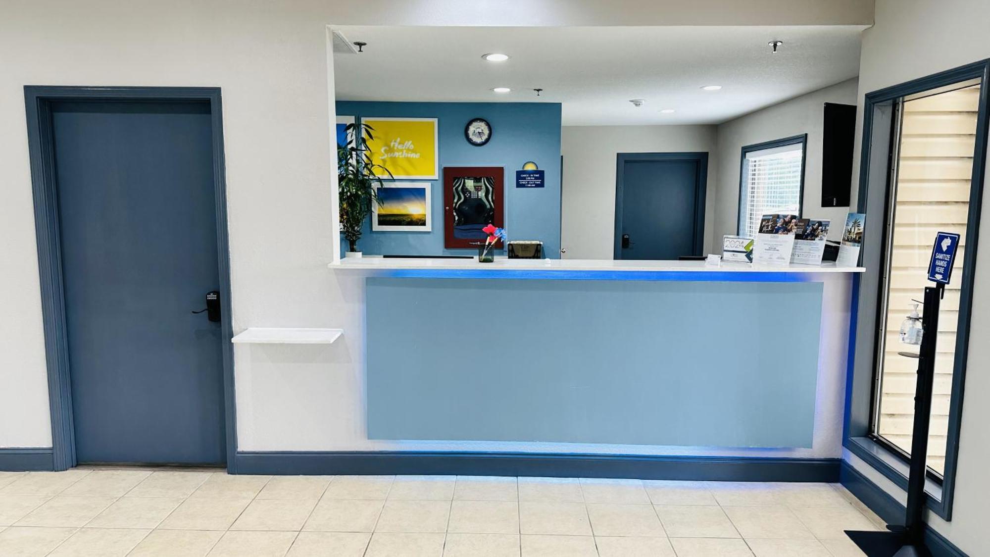 Days Inn & Suites By Wyndham Wynne מראה חיצוני תמונה