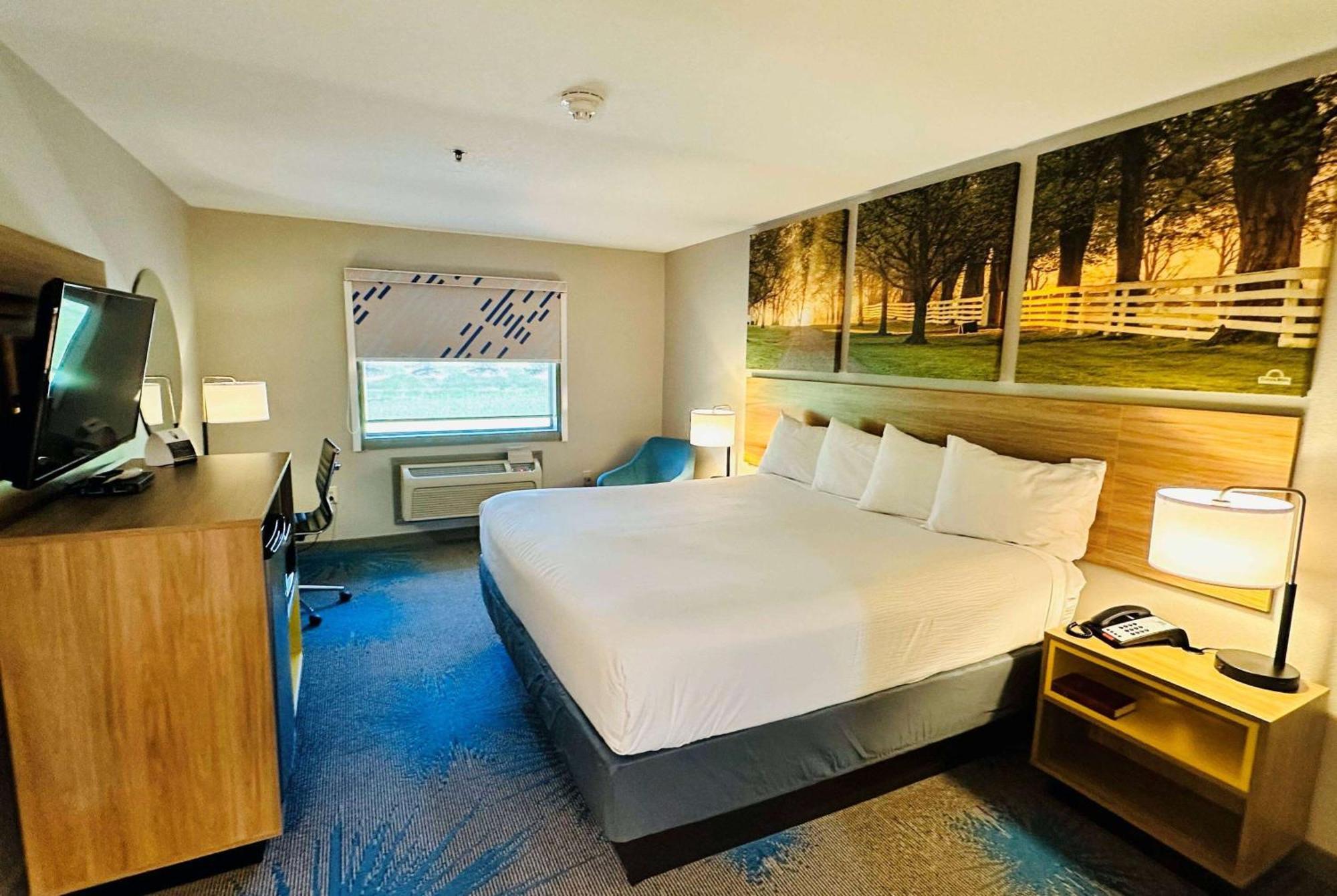 Days Inn & Suites By Wyndham Wynne מראה חיצוני תמונה