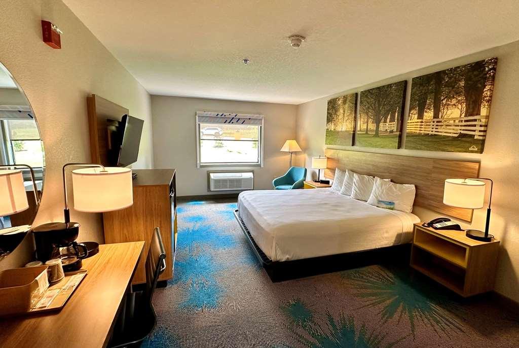 Days Inn & Suites By Wyndham Wynne חדר תמונה