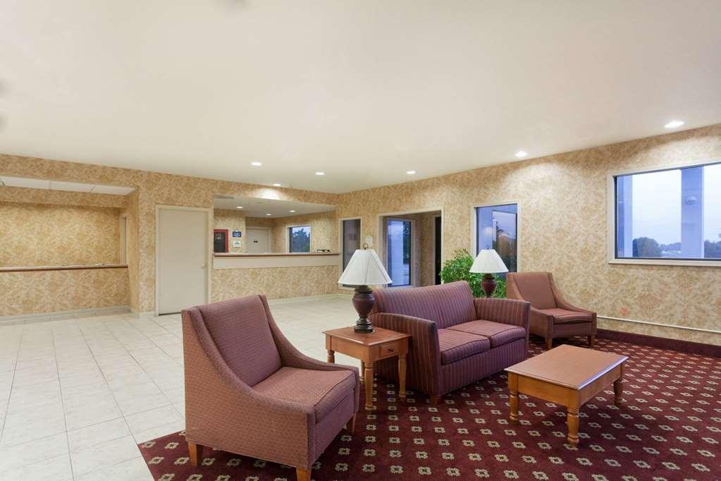 Days Inn & Suites By Wyndham Wynne מראה פנימי תמונה